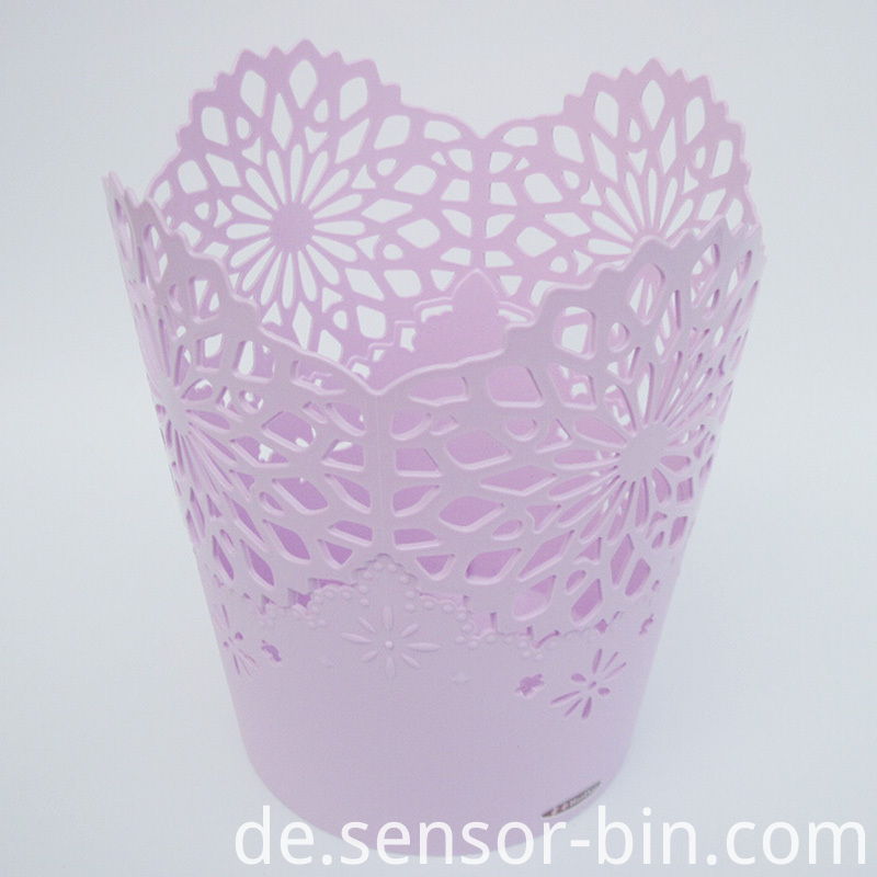 Three Colors Available Plastic Hollow Trash Bin (A9B-9020)